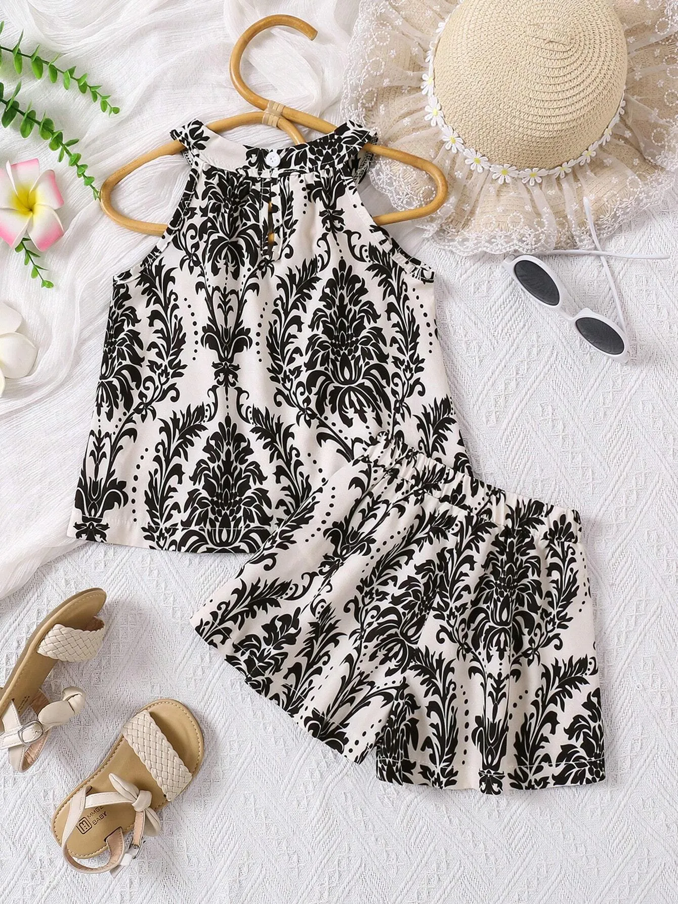 2pcs/Set Girls Young Girl Summer Lightweight Fashion Casual Retro Breathable Loose Allover Print Pattern Digital Print Tank Top   Shorts Set