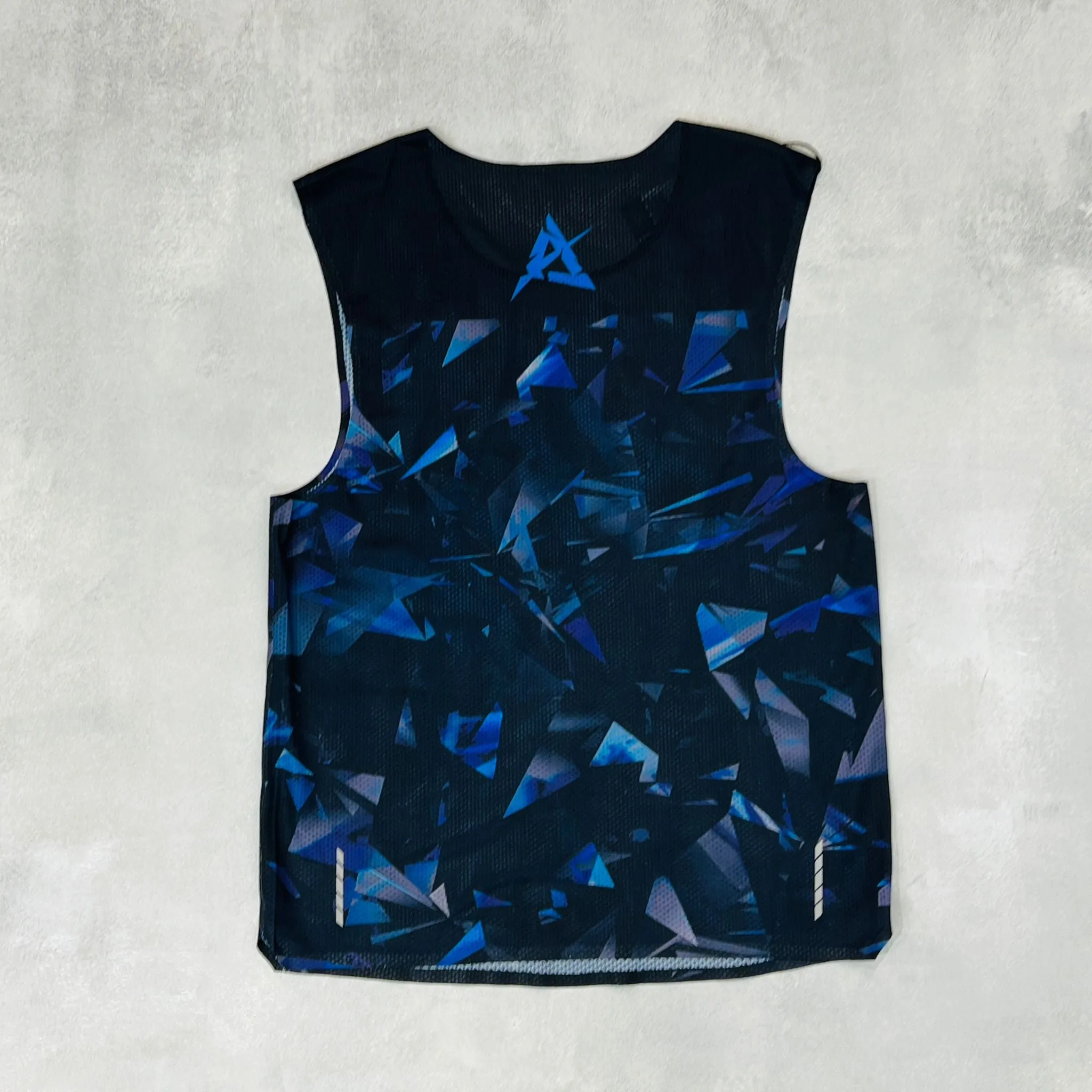 AKIV Ultralight Tank Top Unisex | Black Diamond Shine