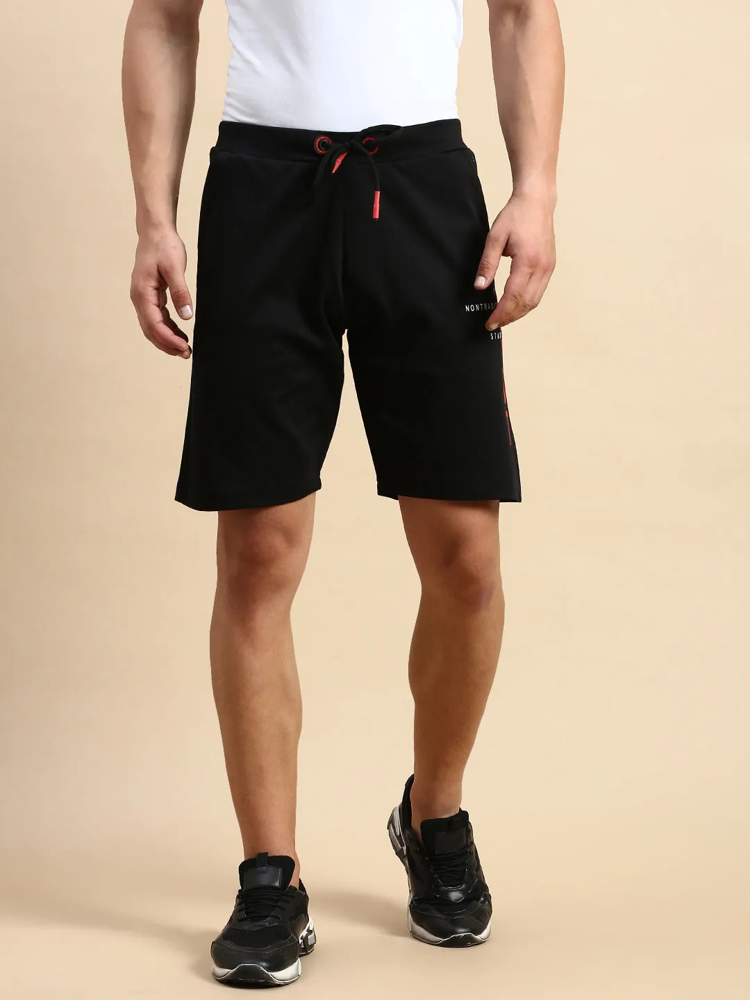 Men Black Mid Rise Sports Shorts