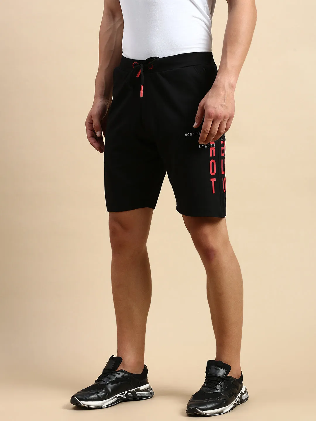 Men Black Mid Rise Sports Shorts
