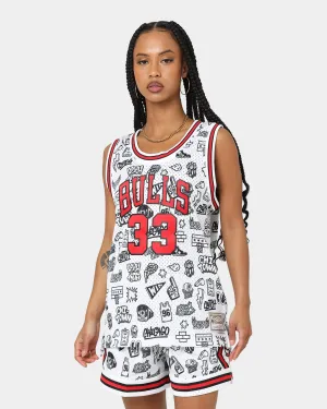 Mitchell & Ness Women's Chicago Bulls Scottie Pippen #33 Doodle Swingman Jersey White