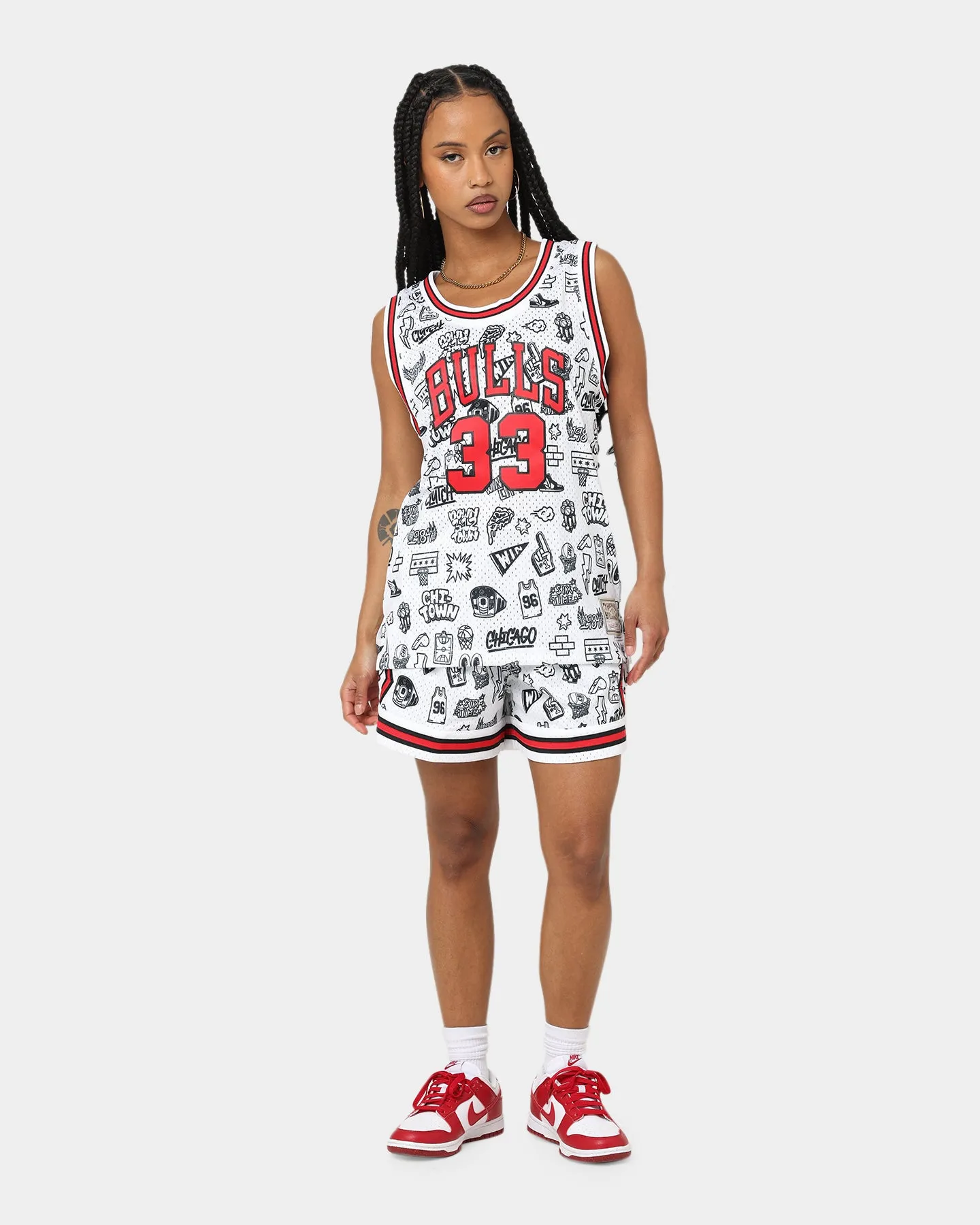 Mitchell & Ness Women's Chicago Bulls Scottie Pippen #33 Doodle Swingman Jersey White